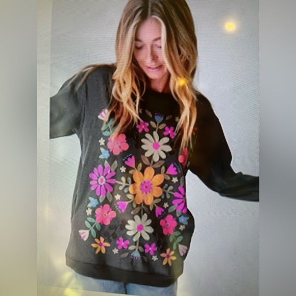 NATURAL LIFE Floral Graphic Crew Neck Sweater - Pink, Orange, Gray M NWT - Picture 3 of 10